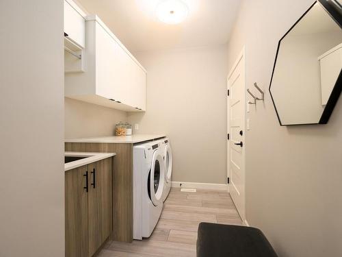 1-260 Rue Cheval Noir, Kamloops, BC - Indoor Photo Showing Laundry Room