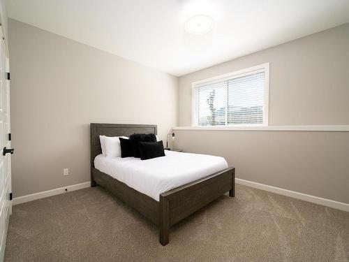 1-260 Rue Cheval Noir, Kamloops, BC - Indoor Photo Showing Bedroom