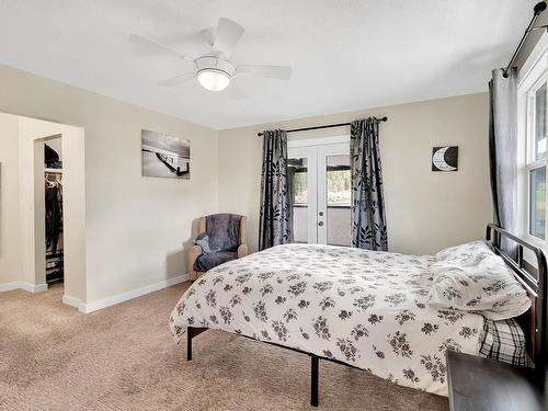 6877 Barnhartvale Road, Kamloops, BC - Indoor Photo Showing Bedroom