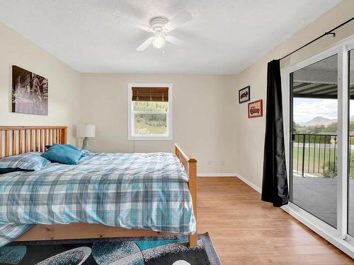 6877 Barnhartvale Road, Kamloops, BC - Indoor Photo Showing Bedroom