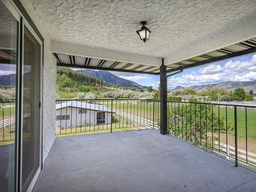 6877 Barnhartvale Road, Kamloops, BC - Outdoor With Exterior