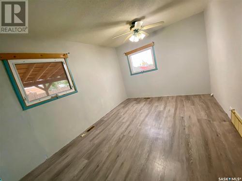 4574 Price Avenue, Gull Lake, SK - Indoor Photo Showing Other Room