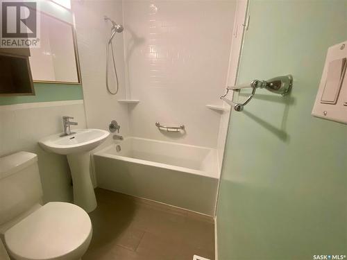 4574 Price Avenue, Gull Lake, SK - Indoor Photo Showing Bathroom