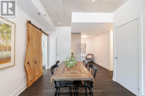 401 - 90 Trinity Street, Toronto, ON - Indoor Photo Showing Dining Room