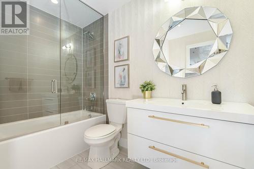 401 - 90 Trinity Street, Toronto, ON - Indoor Photo Showing Bathroom