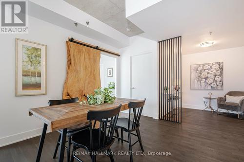 401 - 90 Trinity Street, Toronto, ON - Indoor Photo Showing Dining Room