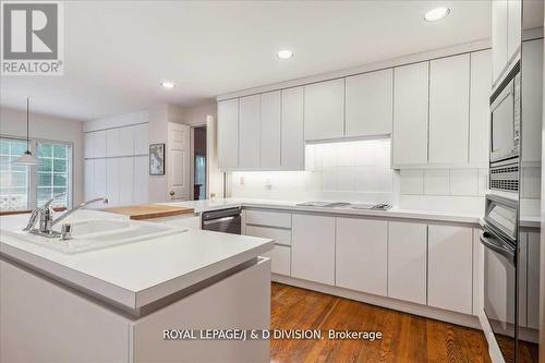 88 Woodlawn Avenue W, Toronto, ON - Indoor Photo Showing Kitchen