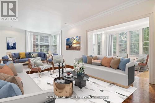 88 Woodlawn Avenue W, Toronto, ON - Indoor Photo Showing Living Room