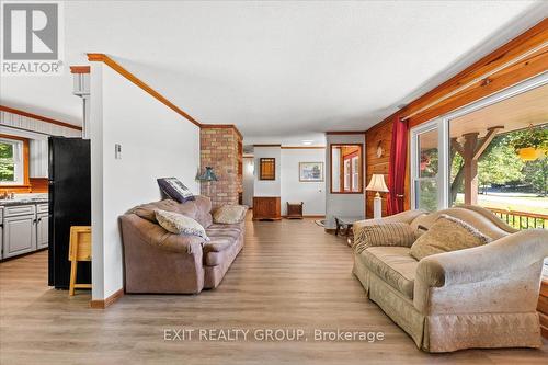 34 River Heights Road, Marmora And Lake, ON - Indoor Photo Showing Living Room