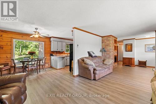 34 River Heights Road, Marmora And Lake, ON - Indoor Photo Showing Living Room