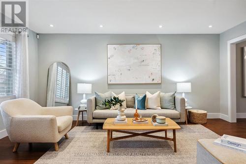 1501 Streamside Court, Pickering (Bay Ridges), ON - Indoor Photo Showing Living Room