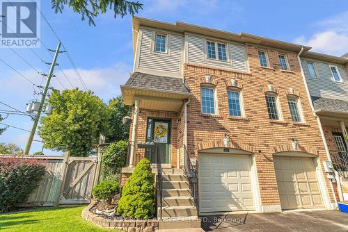 61 Aspen Park Way, Whitby (Downtown Whitby), ON - Outdoor