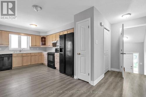 170 Martinet Avenue, London, ON - Indoor Photo Showing Kitchen