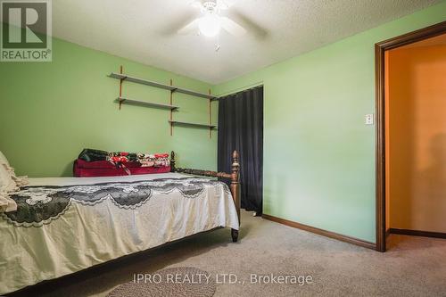 48 Corinth Court, London, ON - Indoor Photo Showing Bedroom