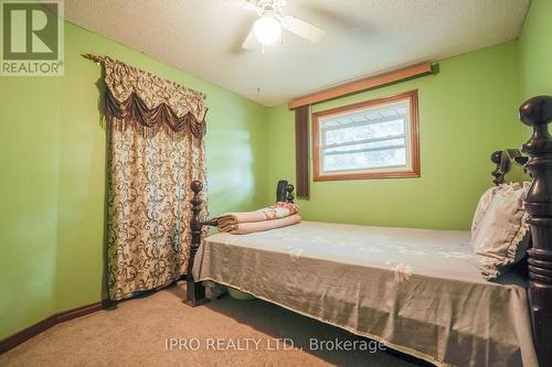 48 Corinth Court, London, ON - Indoor Photo Showing Bedroom