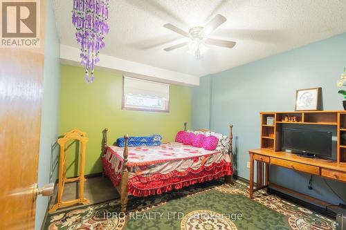 48 Corinth Court, London, ON - Indoor Photo Showing Bedroom