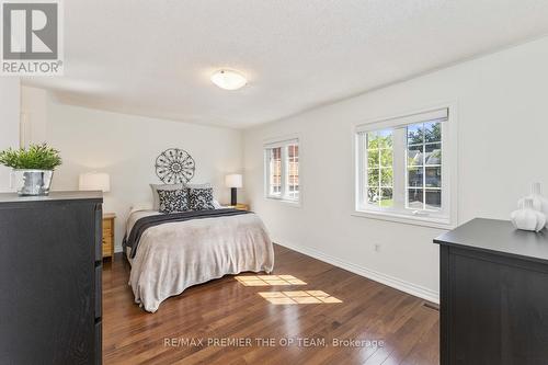 21 October Lane, Aurora (Aurora Grove), ON - Indoor Photo Showing Bedroom