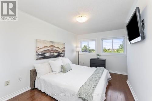 21 October Lane, Aurora (Aurora Grove), ON - Indoor Photo Showing Bedroom