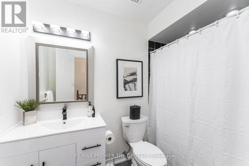 21 October Lane, Aurora (Aurora Grove), ON - Indoor Photo Showing Bathroom