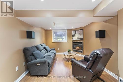 21 October Lane, Aurora (Aurora Grove), ON - Indoor Photo Showing Living Room With Fireplace