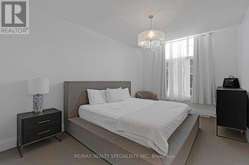 31 Painted Pony Trail, Vaughan, ON - Indoor Photo Showing Bedroom