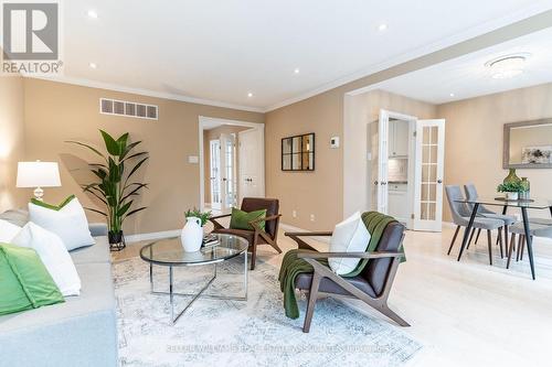 3 Farina Mill Way, Toronto (St. Andrew-Windfields), ON - Indoor Photo Showing Living Room