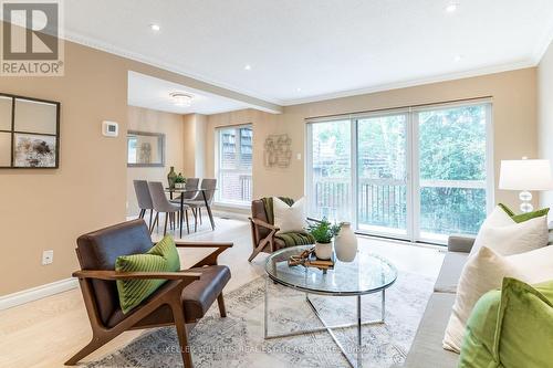 3 Farina Mill Way, Toronto (St. Andrew-Windfields), ON - Indoor Photo Showing Living Room