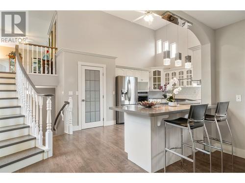 1851 70 Street Se, Salmon Arm, BC - Indoor Photo Showing Kitchen