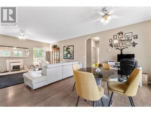 1851 70 Street Se, Salmon Arm, BC - Indoor Photo Showing Living Room With Fireplace