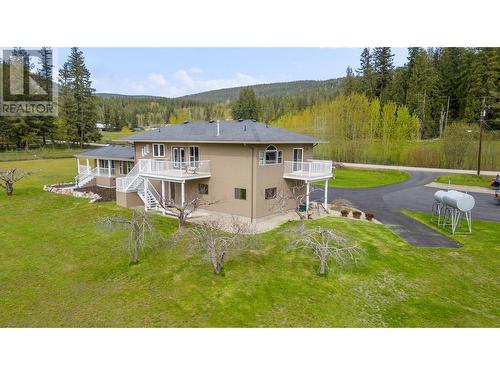 1851 70 Street Se, Salmon Arm, BC - Outdoor