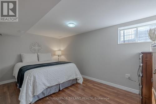 1186 King Street, London, ON - Indoor Photo Showing Bedroom