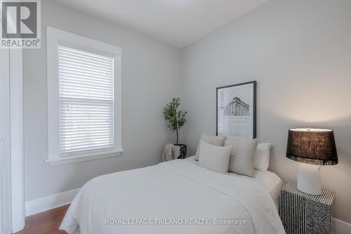 1186 King Street, London, ON - Indoor Photo Showing Bedroom