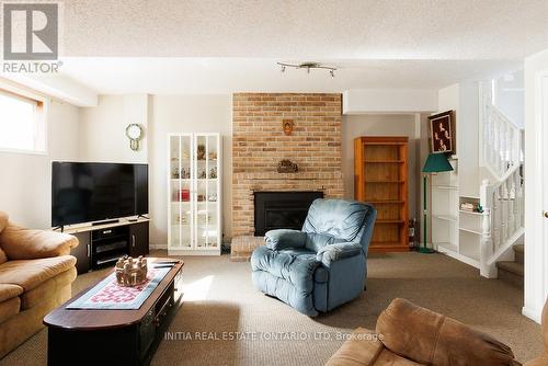 58 Sussex Place, London, ON - Indoor Photo Showing Living Room