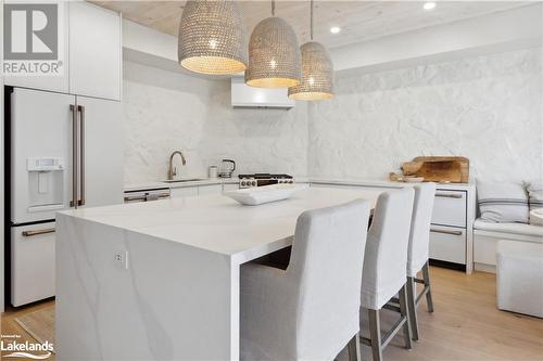 116 Addison Street, The Blue Mountains, ON - Indoor Photo Showing Kitchen With Upgraded Kitchen