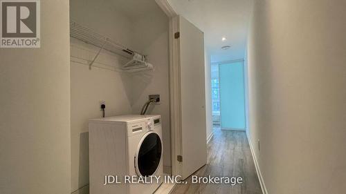 2610 - 77 Shuter Street, Toronto, ON - Indoor Photo Showing Laundry Room