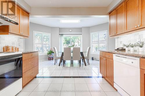 3175 Thorncrest Drive, Mississauga, ON - Indoor Photo Showing Kitchen