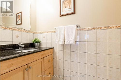 3175 Thorncrest Drive, Mississauga, ON - Indoor Photo Showing Bathroom