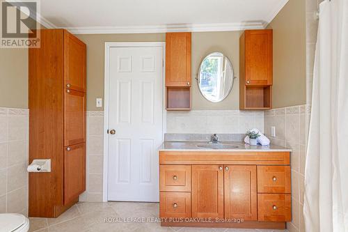 3175 Thorncrest Drive, Mississauga, ON - Indoor Photo Showing Bathroom