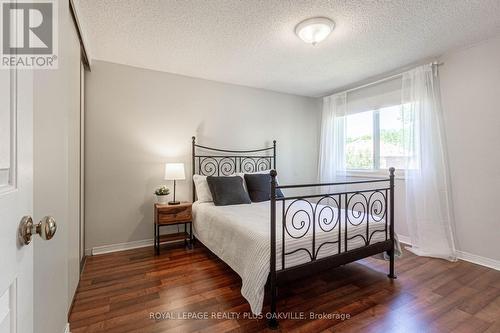 3175 Thorncrest Drive, Mississauga, ON - Indoor Photo Showing Bedroom