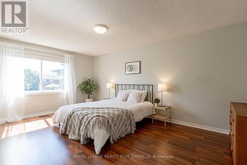 3175 Thorncrest Drive, Mississauga, ON - Indoor Photo Showing Bedroom