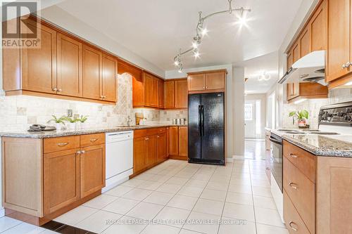 3175 Thorncrest Drive, Mississauga, ON - Indoor Photo Showing Kitchen