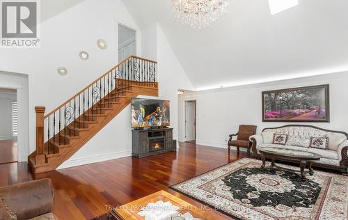 4 Fenton Way, Brampton, ON - Indoor Photo Showing Living Room