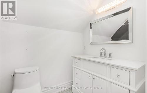 4 Fenton Way, Brampton, ON - Indoor Photo Showing Bathroom