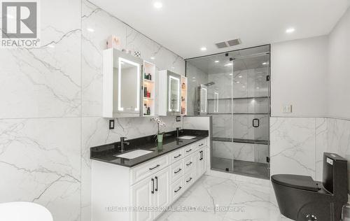 4 Fenton Way, Brampton, ON - Indoor Photo Showing Bathroom