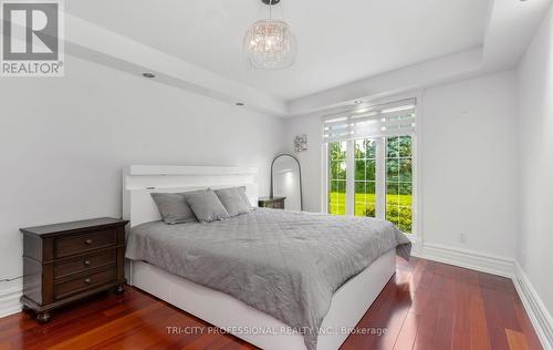 4 Fenton Way, Brampton (Toronto Gore Rural Estate), ON - Indoor Photo Showing Bedroom