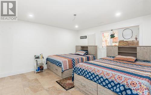 4 Fenton Way, Brampton, ON - Indoor Photo Showing Bedroom