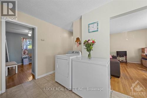 3900 Champlain Road, Clarence-Rockland, ON - Indoor Photo Showing Laundry Room