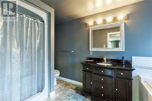 1395 Errol Road East, Sarnia, ON - Indoor Photo Showing Bathroom