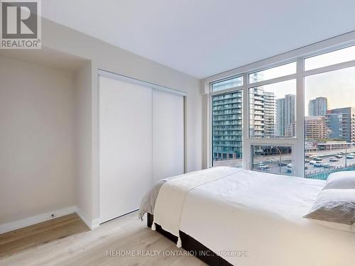 902 - 70 Queens Wharf Road, Toronto (Waterfront Communities), ON - Indoor Photo Showing Bedroom