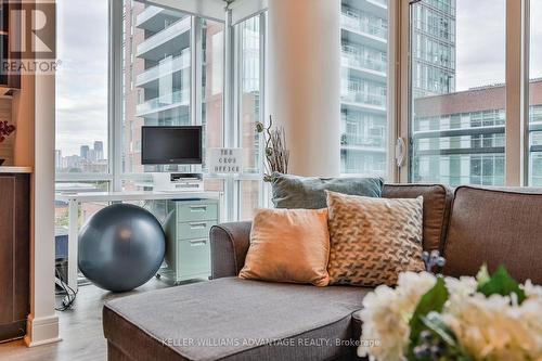 729 - 112 George Street, Toronto, ON - Indoor